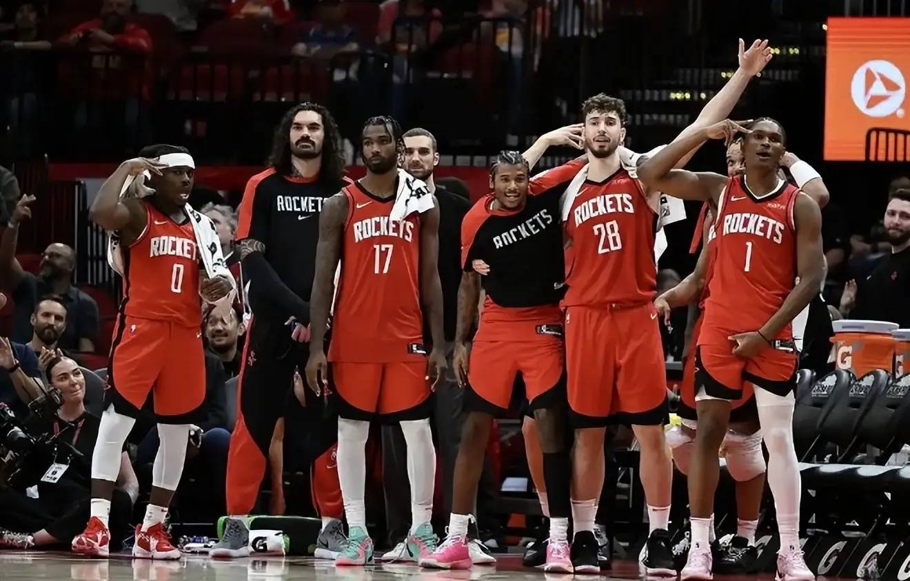 火箭复出首战，命运悬念状态火爆，塔图姆成为焦点！