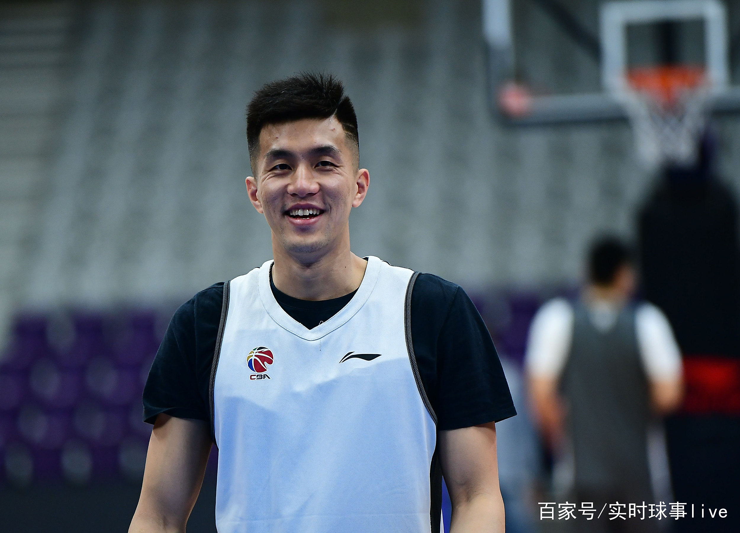 周末总决赛前瞻：郭艾伦伤情更新，北京国安冲击不败纪录的简单介绍